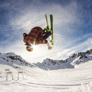 开云真人体育娱乐-英雄联盟年度全球邀请赛火热进行，冠军悬念重重，英雄联盟全国邀请赛