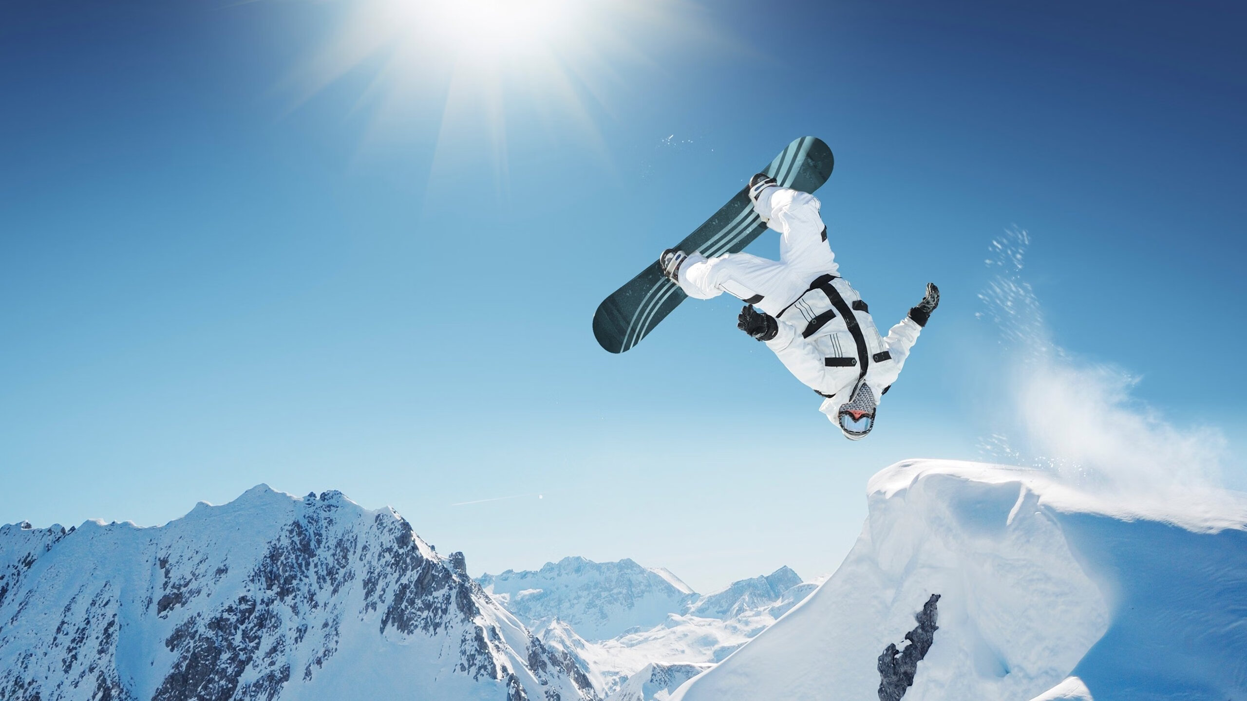 瑞士骑手马丁·福克斯荣获2024年最佳障碍赛骑手奖，表彰其卓越表现。